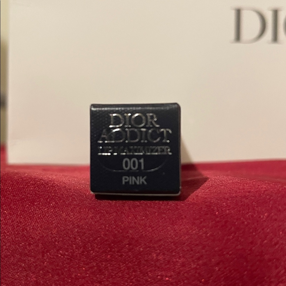 Dior Scarlet Travel Pouch with lipstick and lip enhancer - Picture 8 of 8